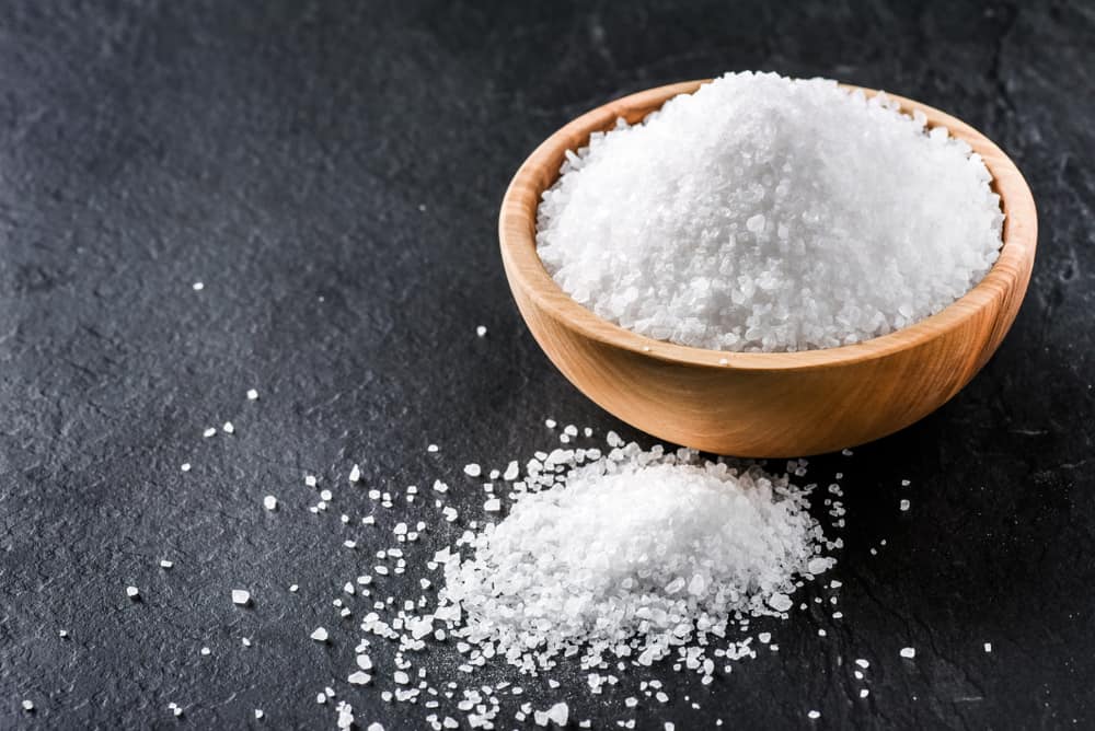 4 тайни за изсветляване на лицето с кухненска сол