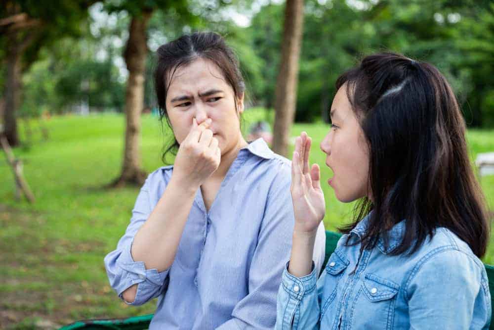 يجب أن تعرف 15 سببًا من أسباب إزعاج رائحة الفم الكريهة!