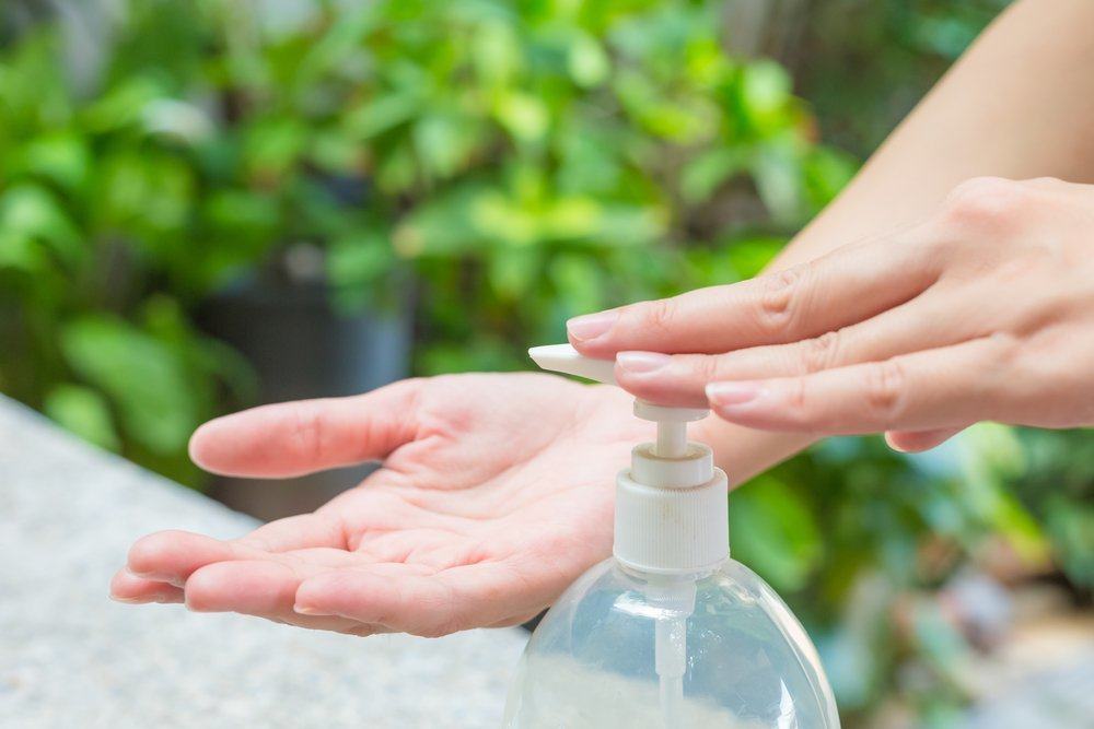 Лесни начини да направите свой собствен дезинфектант за ръце у дома
