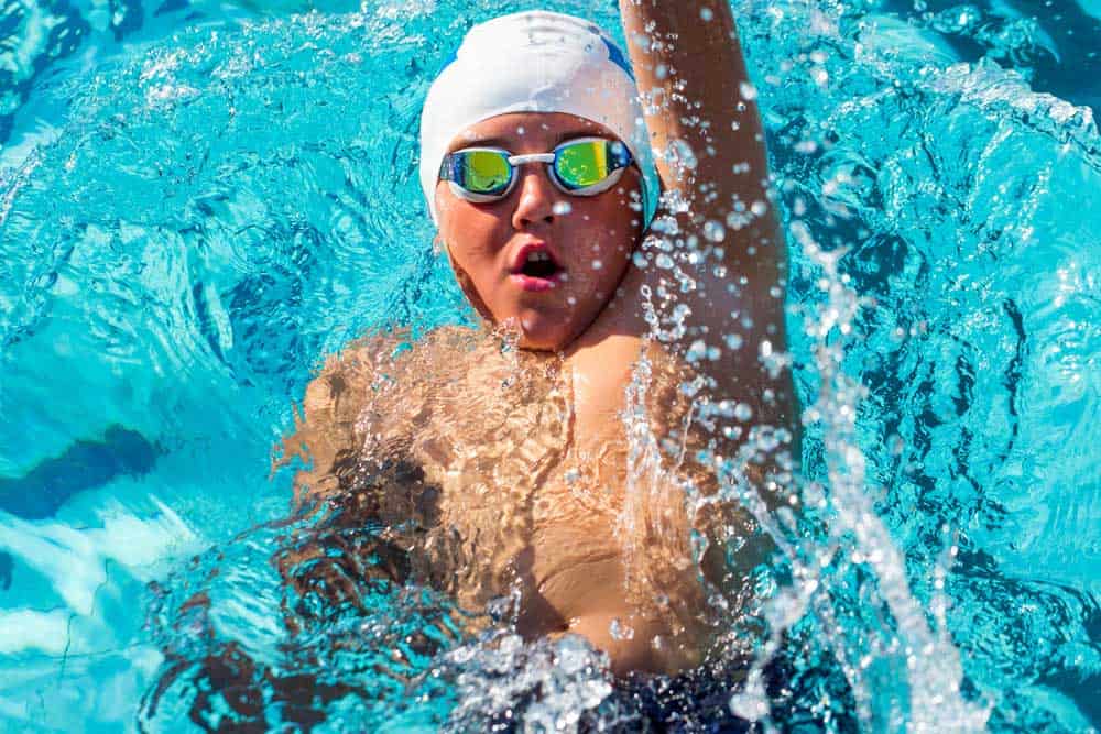 Panduan Teknik Berenang Belakang untuk Membantu Meningkatkan Postur
