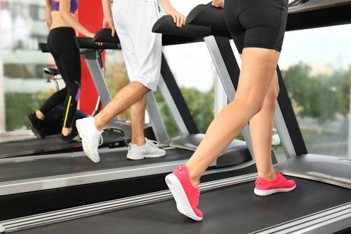 Daha Fit Bir Vücut İçin Koşu Bandı Kullanarak Egzersiz Yapmak İçin 6 İpucu
