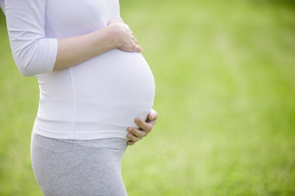 Вярно ли е, че някои храни могат да стимулират контракциите, за да раждат бързо?