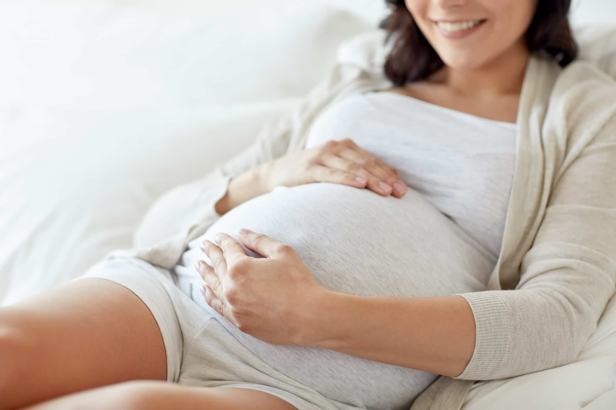 لماذا تقل حركة الجنين قبل الولادة؟