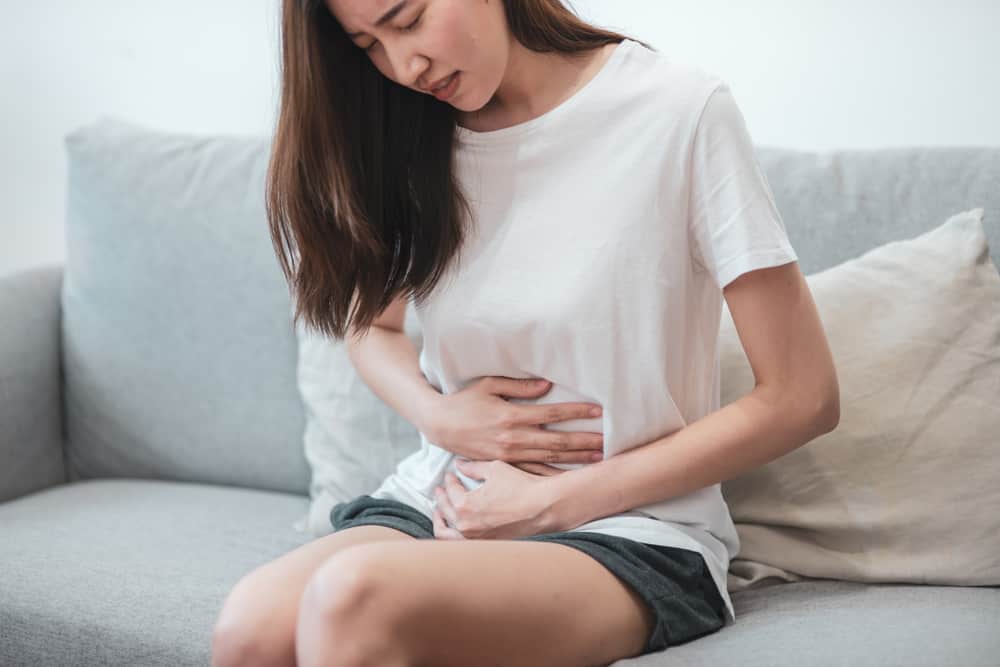 Защо болки в стомаха при бременни млади? Това е причината и как да се лекува