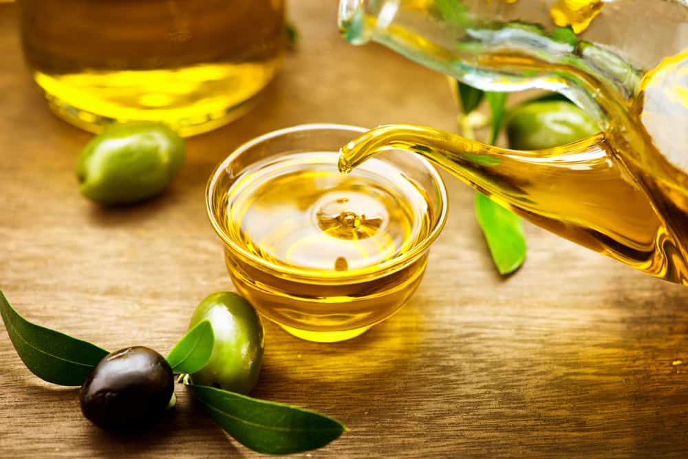 Quanto è efficace l'olio d'oliva per il trattamento dell'acne?