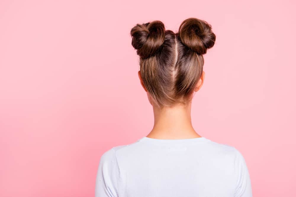 أسباب تساقط الشعر عند المراهقين وكيفية التغلب عليه