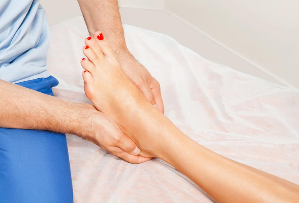 При навяхвания или наранявания на глезена, можете ли да направите масаж?