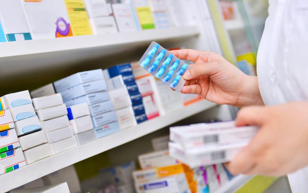 6 خيارات من أدوية المضادات الحيوية لمواجهة الإسهال ، وقواعد تناولها