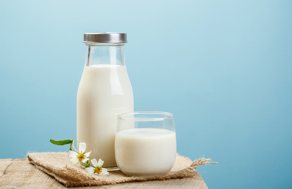 Можете ли да пиете мляко, когато имате коремен тиф?