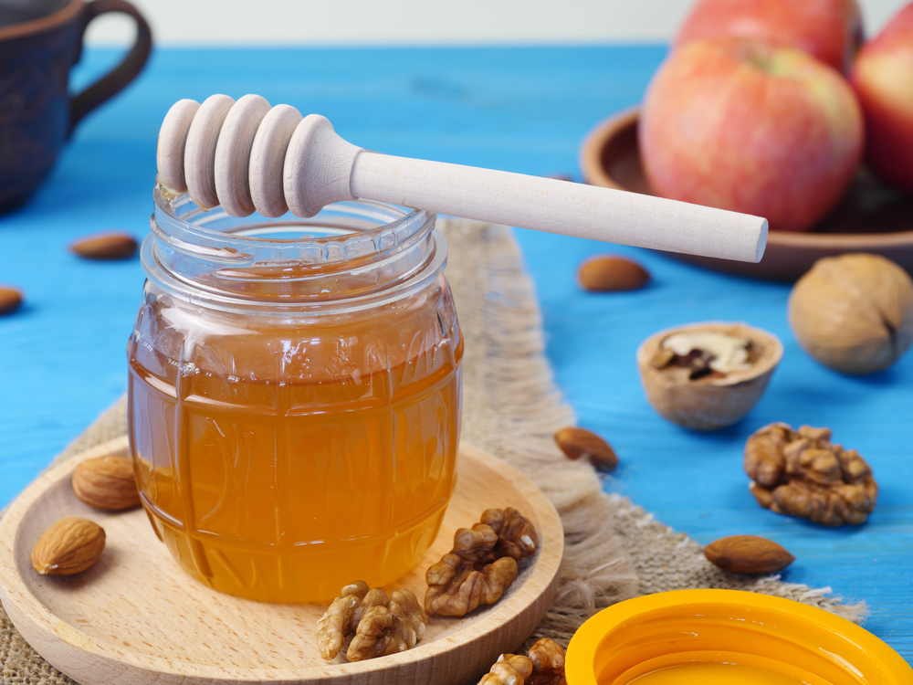 العسل للتغلب على حامض المعدة ، هل هو فعال؟