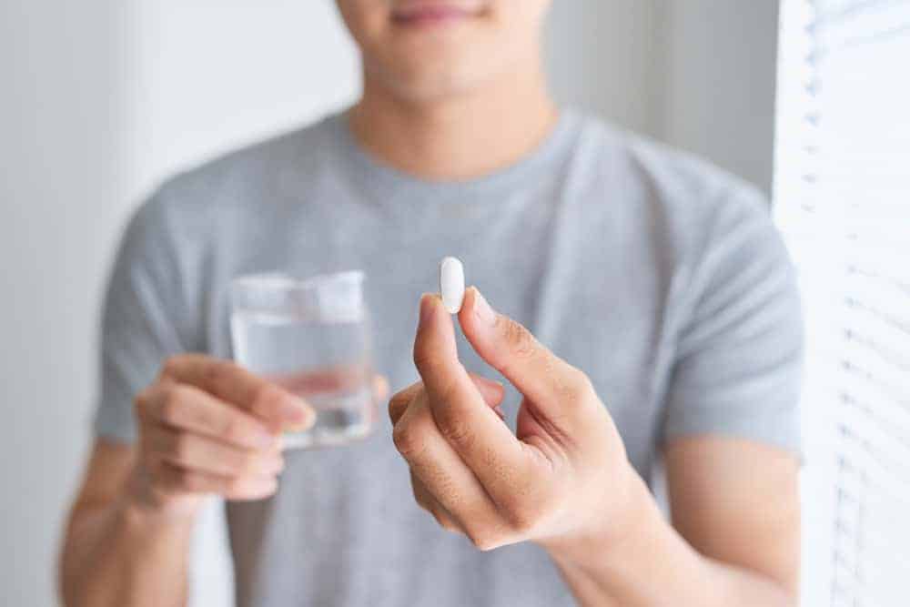 Различни силни лекарства за мъже в аптеките, могат ли да го направят по -дълго в леглото?