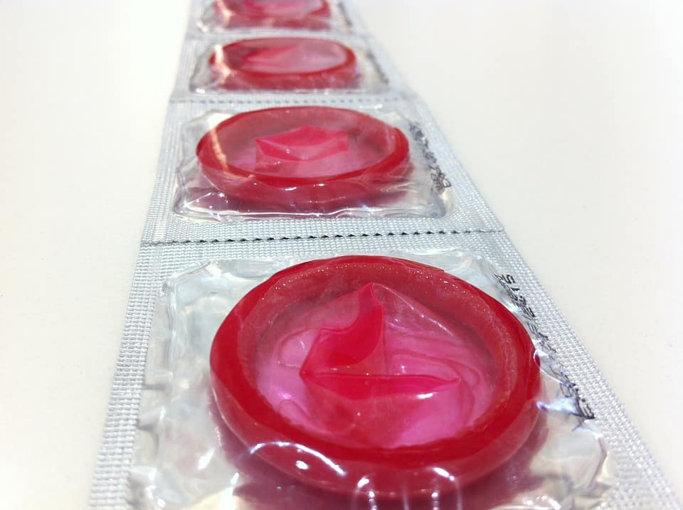 Дали използването на презервативи наистина прави секса по -малко приятен?