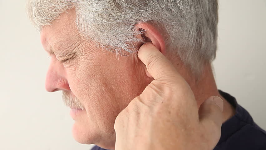 6 أسباب لحكة الأذن وكيفية علاجها