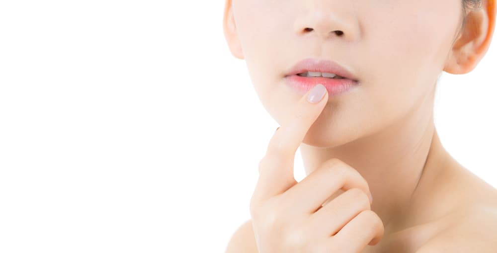 6 cose che causano la comparsa di macchie scure sulle labbra, oltre a come superarle