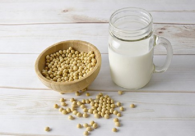 15 ประโยชน์ของนมถั่วเหลืองสำหรับร่างกายของคุณพร้อมคุณค่าทางโภชนาการ