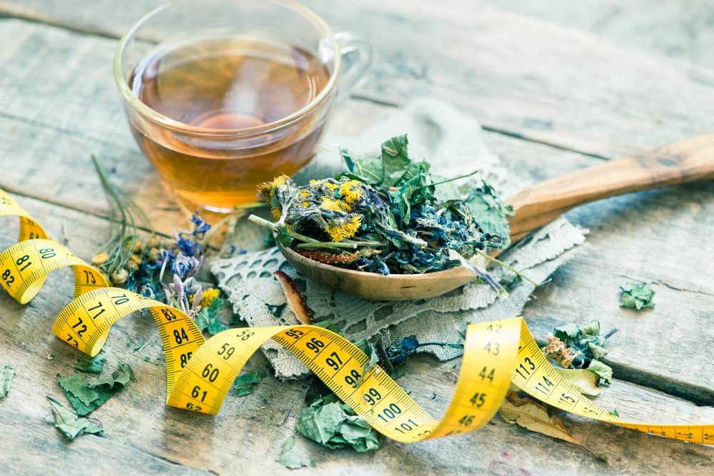 4 أشياء يجب أن تعرفها عن شاي التخلص من السموم من أجل النظام الغذائي