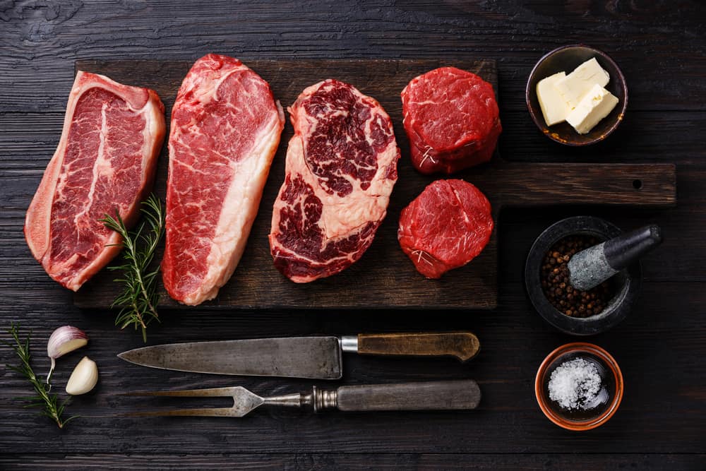 الفرق بين لحم الخاصرة ولحم المتن: أيهما أكثر صحة؟