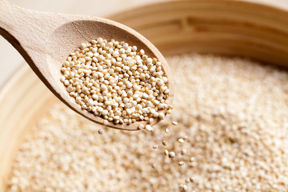 7 ประโยชน์ที่ได้รับการพิสูจน์ทางวิทยาศาสตร์ของ Quinoa