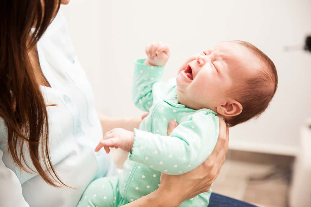 Симптоми и как да преодолеем настинки при бебета