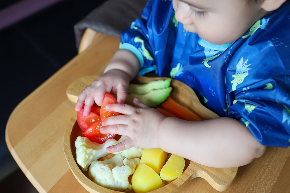 6〜12ヶ月の赤ちゃんに適した10の果物と野菜