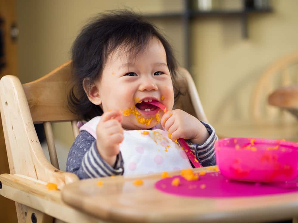 دليل لعمل قائمة طعام للأطفال لمدة 10 أشهر