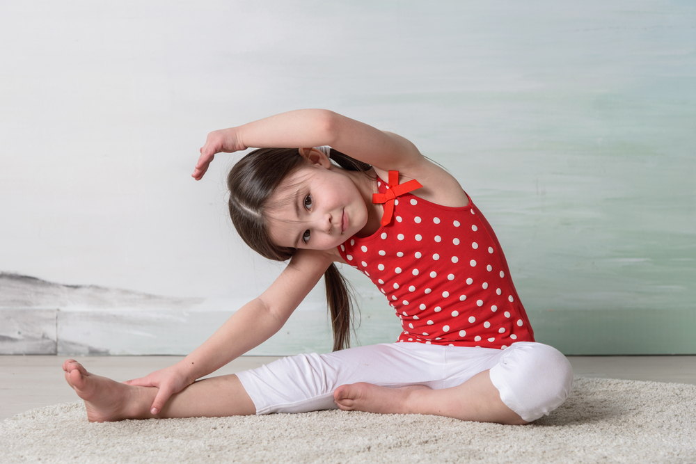 5 حركات إحماء مناسبة للأطفال قبل بدء الرياضة